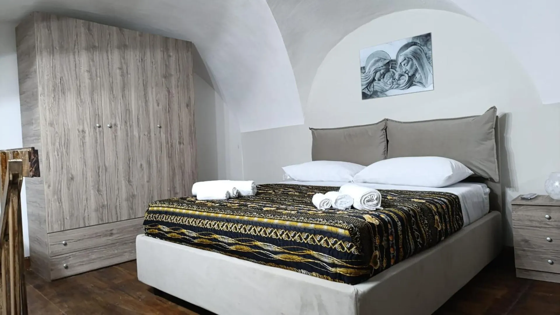 Hotel Porta Garibaldi 1 Aeroporto di Catania Fontana Rossa Affittacamere