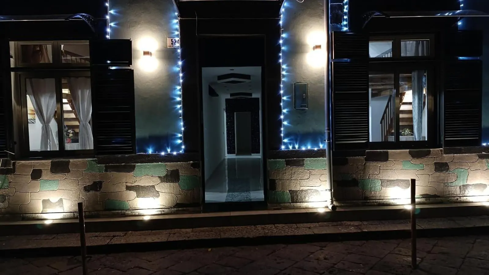 Hotel Porta Garibaldi 1 Aeroporto di Catania Fontana Rossa